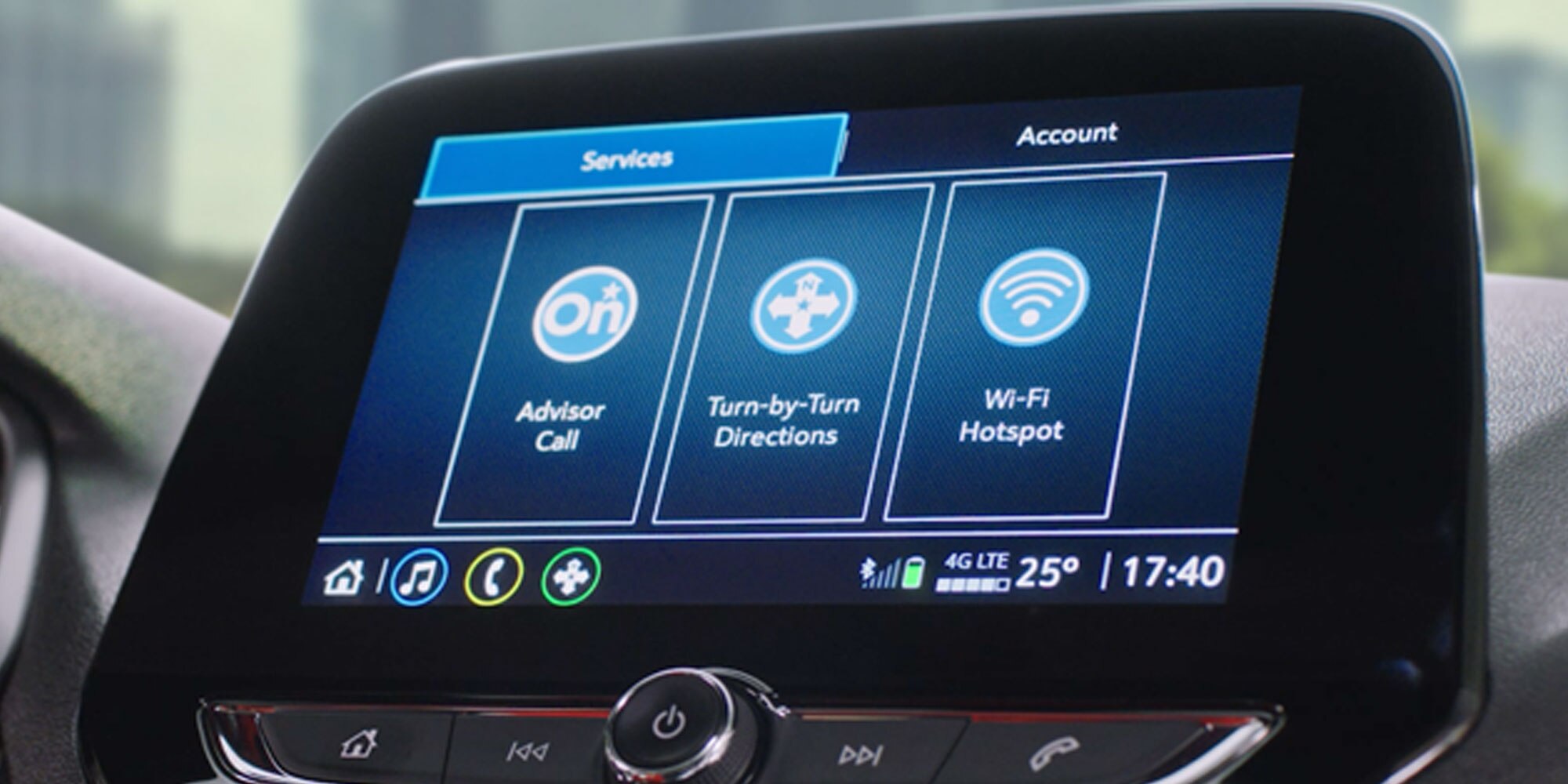 Accede a Onstar, Wi-Fi Hotspot y más servicios Chevrolet desde la pantalla tactil de 8 pulgadas de Onix 2025, sedán deportivo